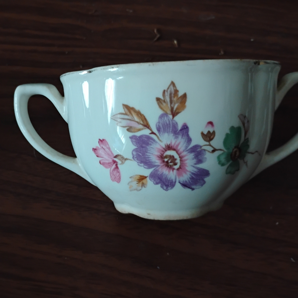Floral Antique Cream Serveware
